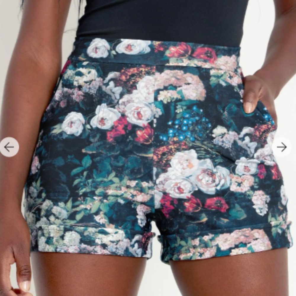 BLACKMILK Take My Monet Cuffed Shorts ~ EUC ~ Size Sm